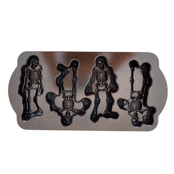 Williams Sonoma Nordicware Spooky Skeleton Cakelets made in USA GUC Halloween - Picture 2 of 5